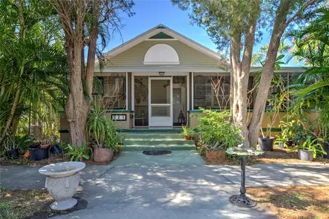 921 24th Ave N, Saint Petersburg, FL 33704