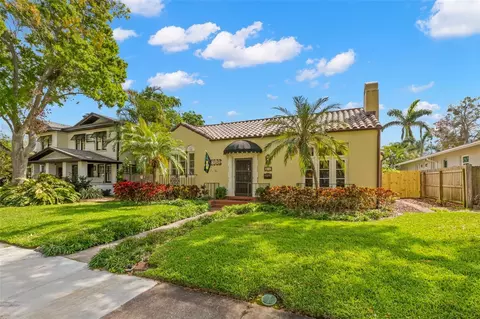 646 16th Ave NE, Saint Petersburg, FL 33704