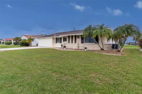733 Ojai Ave, Sun City Center, FL 33573