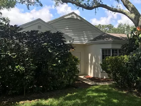 7680 Forest Green Ln, Boynton Beach, FL 33436