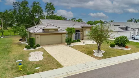 2215 New Bedford Dr, Sun City Center, FL 33573
