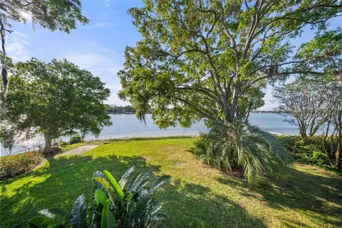 12107 Lake Carroll Dr, Tampa, FL 33618