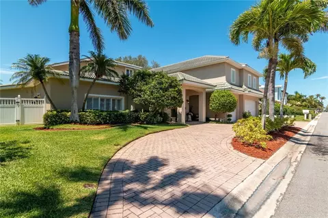 3 Paradise Ln, Treasure Island, FL 33706