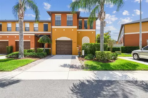 30130 Mossbank Dr, Wesley Chapel, FL 33543