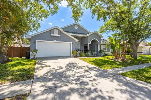 1072 Mainsail Dr, Tarpon Springs, FL 34689