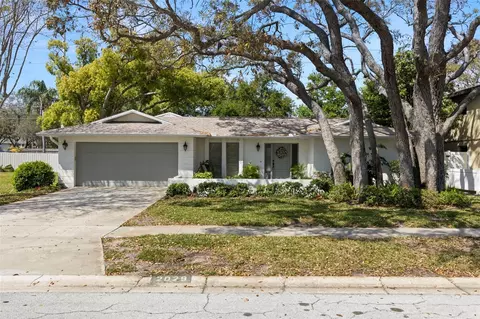 2029 Winding Oaks Dr, Palm Harbor, FL 34683