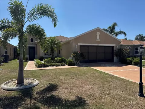832 King Leon Way, Sun City Center, FL 33573