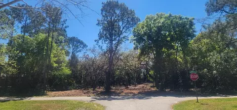 7291 Lake Dr, Sanford, FL 32771