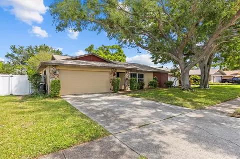 11353 Tradewinds Blvd, Largo, FL 33773