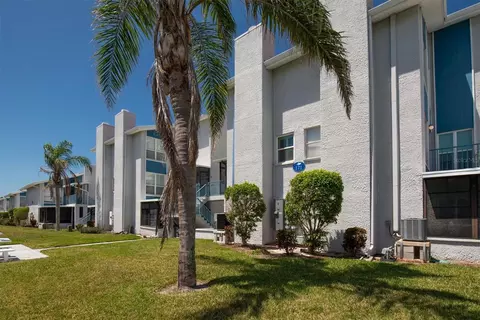 171 Medallion Blvd #F, Madeira Beach, FL 33708