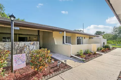 1203 16th Cir SE, Largo, FL 33771