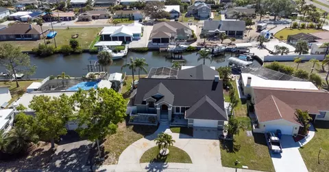 6505 Bimini Ct, Apollo Beach, FL 33572