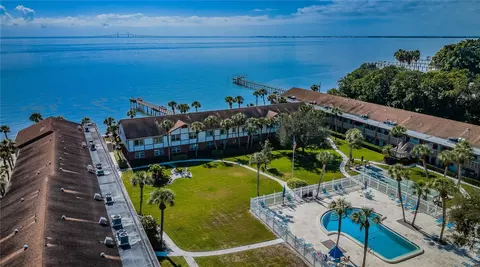 650 Pinellas Point Dr S #216, Saint Petersburg, FL 33705
