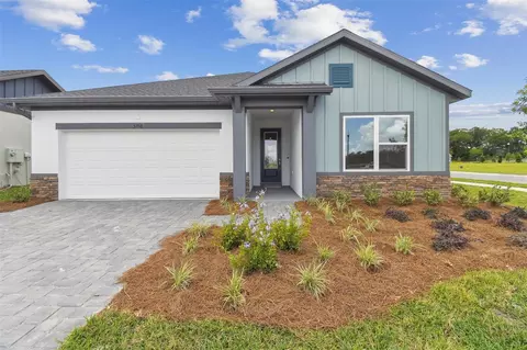 5950 Bristle Oak St, Mount Dora, FL 32757