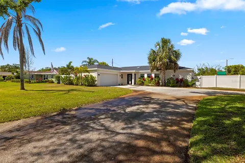 3775 Harbor Heights Dr, Largo, FL 33774