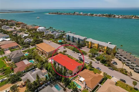357 8th Ave N #3, Tierra Verde, FL 33715