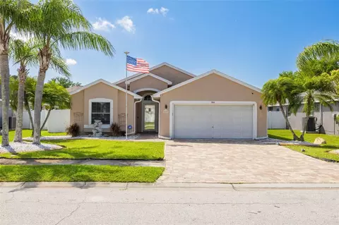 384 Tavernier Cir, Oldsmar, FL 34677