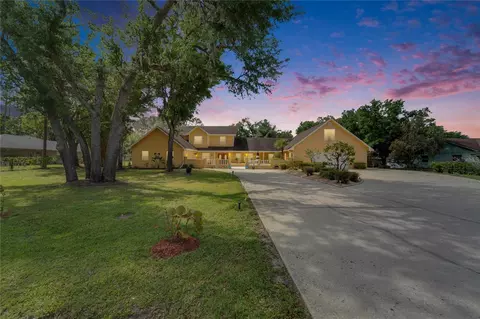 4902 Log Cabin Dr, Lakeland, FL 33810