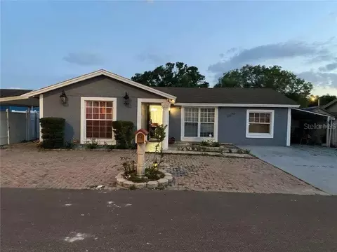 10106 Wheatley Hills Ct, Tampa, FL 33615