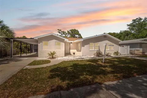7313 8th Ave N, Saint Petersburg, FL 33710