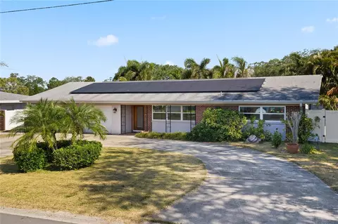 1720 Emerald Dr, Clearwater, FL 33756