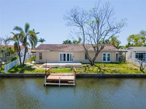 1419 47th Ave NE, Saint Petersburg, FL 33703
