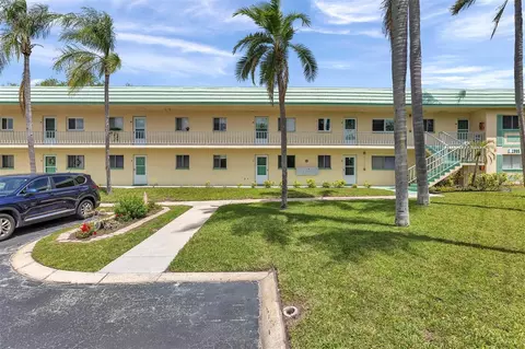 2005 Greenbriar Blvd #7, Clearwater, FL 33763