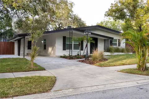1221 E Oakwood St, Tarpon Springs, FL 34689
