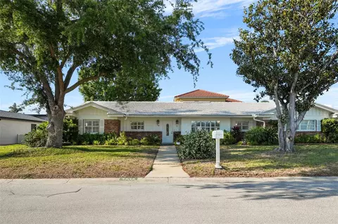 3918 Versailles Dr, Tampa, FL 33634