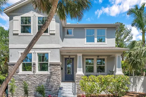 2756 Bayside Dr S, Saint Petersburg, FL 33705