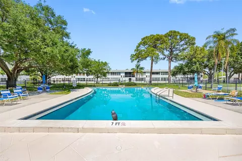 1000 79th Ave N #211, Saint Petersburg, FL 33702