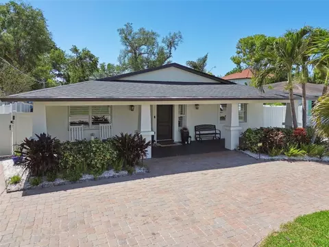 2826 W Paxton Ave, Tampa, FL 33611