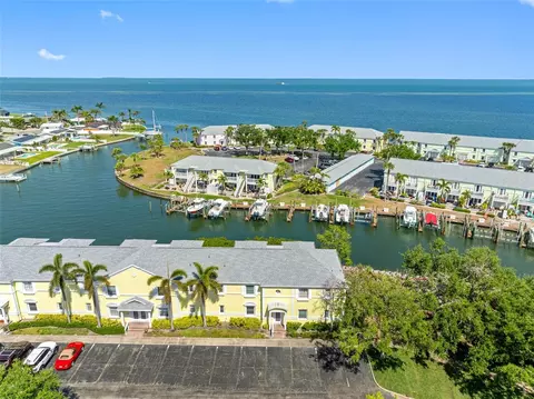 4740 Beach Dr SE #A, Saint Petersburg, FL 33705