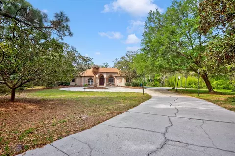 Exterior - 7333 Royal Oak Dr, Spring Hill, FL 34607 photo 9 of 15