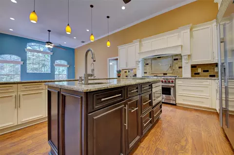 Kitchen - 7333 Royal Oak Dr, Spring Hill, FL 34607 photo 4 of 9