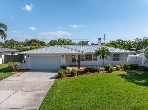 742 45th Ave NE, Saint Petersburg, FL 33703