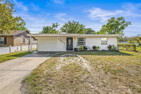 5321 5th St, Zephyrhills, FL 33542
