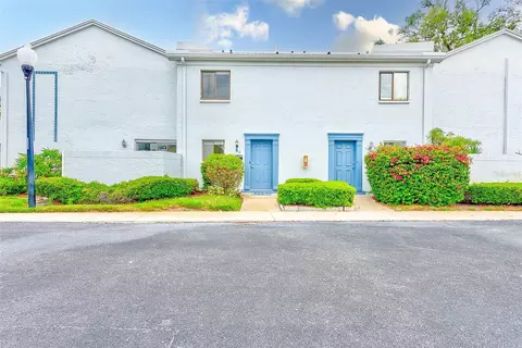8800 Bardmoor Blvd #11, Seminole, FL 33777