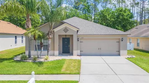 5322 Braddock Dr, Zephyrhills, FL 33541