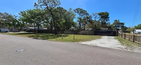 13296 98th Ave N, Seminole, FL 33776