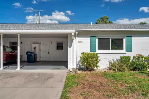 5998 Hibiscus Dr, Bradenton, FL 34207