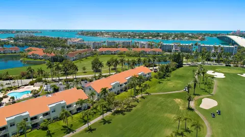 6191 Bahia Del Mar Blvd #204, Saint Petersburg, FL 33715