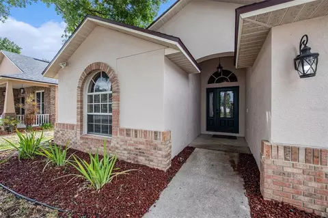 6711 Thackston Dr, Riverview, FL 33578 photo 1