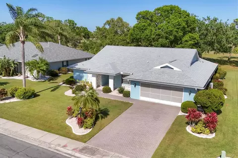 1909 E View Dr, Sun City Center, FL 33573