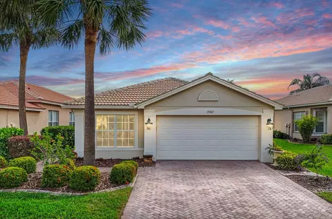 15707 Crystal Waters Dr, Wimauma, FL 33598