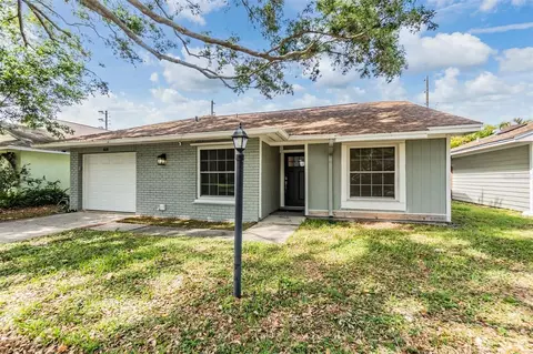 856 Franklin Cir, Palm Harbor, FL 34683