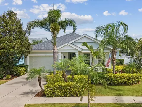 525 Manns Harbor Dr, Apollo Beach, FL 33572