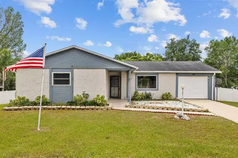37420 Clinton Ave, Dade City, FL 33525