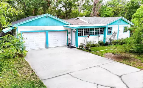 8712 N Temple Ave, Tampa, FL 33617
