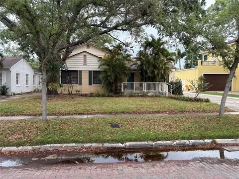 2923 W Coachman Ave, Tampa, FL 33611